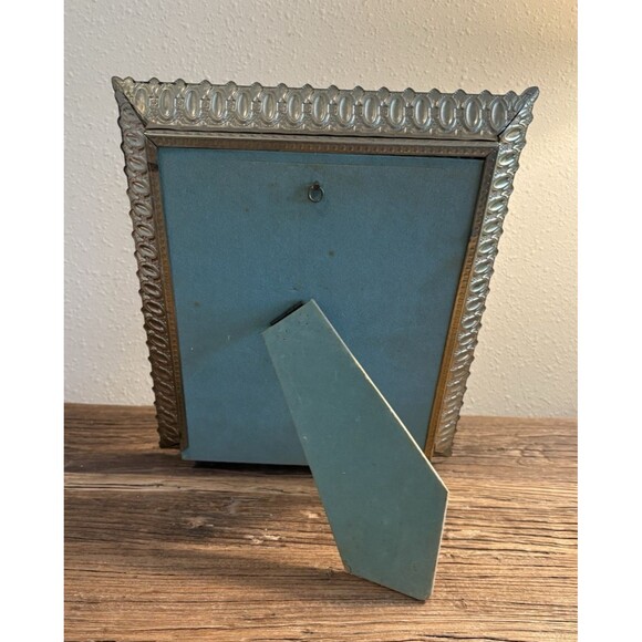 Vintage Ornate Picture Frame Holds 8X10 Inches Velvet Backing - Picture 9 of 14